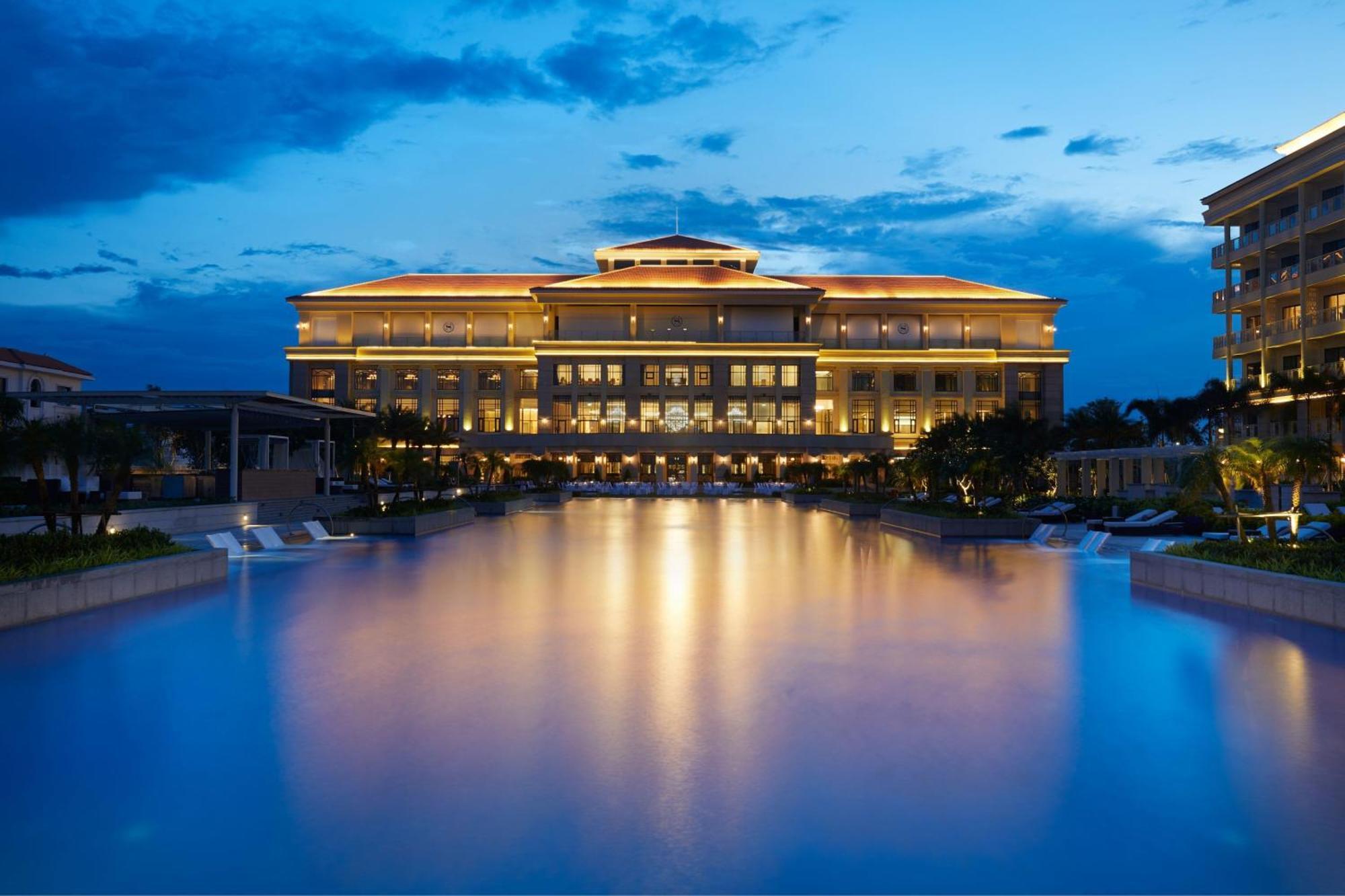 Sheraton Grand Danang Resort & Convention Center Kültér fotó
